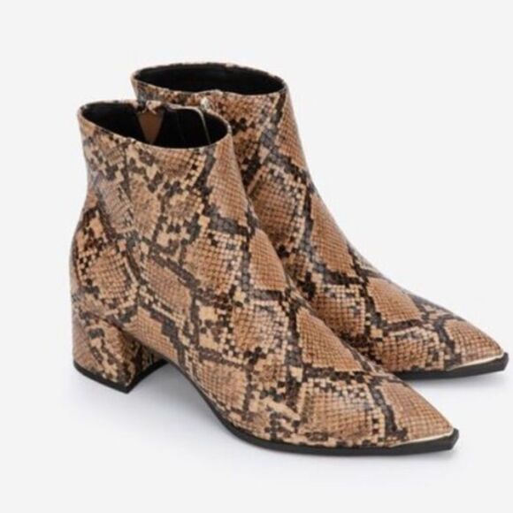 Kenneth Cole Roanne Snake Print Pointed Toe Side Zipper Heeled Boots size 6 NWOB - Picture 1 of 8